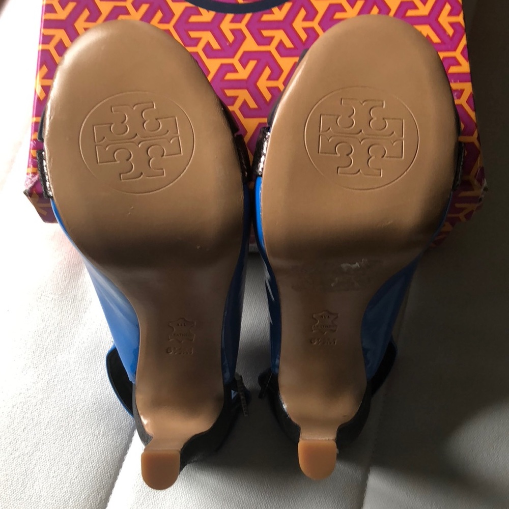 Tory Burch- Summer Sandals - Picture 4 of 4